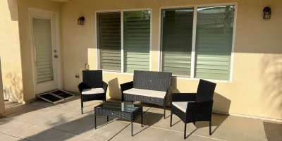 Comfortable outdoor seating area at our senior care home in Fresno, perfect for relaxation and social gatherings.